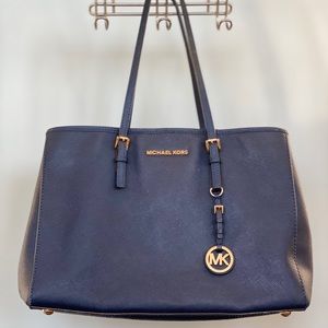 MICHAEL KORS spacious gorgeously kept Sz. M